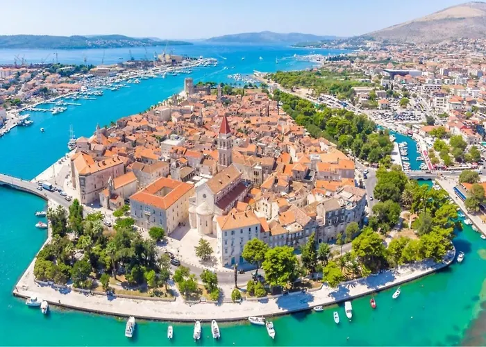 Sea View Ciovo 아파트